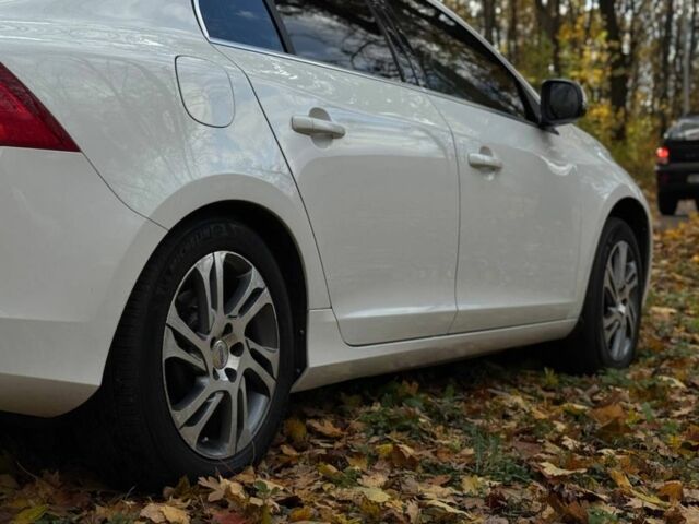 Белый Вольво С60, объемом двигателя 2 л и пробегом 221 тыс. км за 12800 $, фото 7 на Automoto.ua