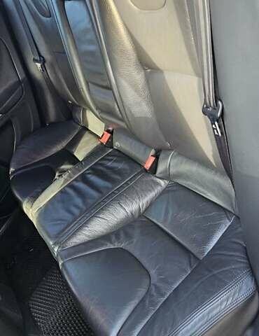 Белый Вольво С60, объемом двигателя 2.5 л и пробегом 208 тыс. км за 11200 $, фото 12 на Automoto.ua