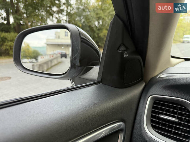 Белый Вольво С60, объемом двигателя 3 л и пробегом 155 тыс. км за 14999 $, фото 22 на Automoto.ua