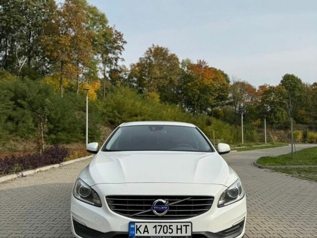 Белый Вольво С60, объемом двигателя 1.98 л и пробегом 146 тыс. км за 12000 $, фото 25 на Automoto.ua