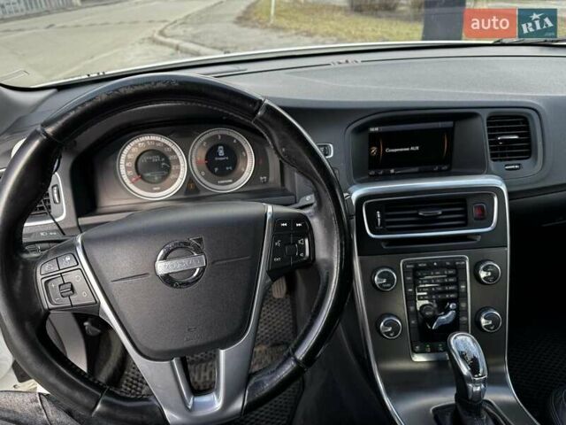 Белый Вольво С60, объемом двигателя 1.6 л и пробегом 265 тыс. км за 10690 $, фото 23 на Automoto.ua