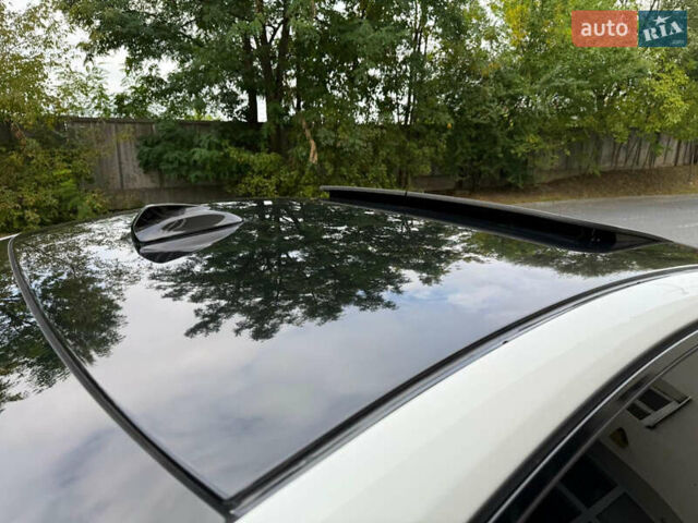 Белый Вольво С60, объемом двигателя 3 л и пробегом 155 тыс. км за 8950 $, фото 15 на Automoto.ua