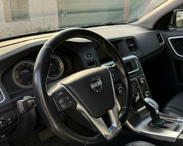 Білий Вольво С60, об'ємом двигуна 2.5 л та пробігом 266 тис. км за 7950 $, фото 9 на Automoto.ua