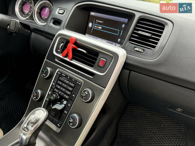 Белый Вольво С60, объемом двигателя 3 л и пробегом 155 тыс. км за 14999 $, фото 38 на Automoto.ua