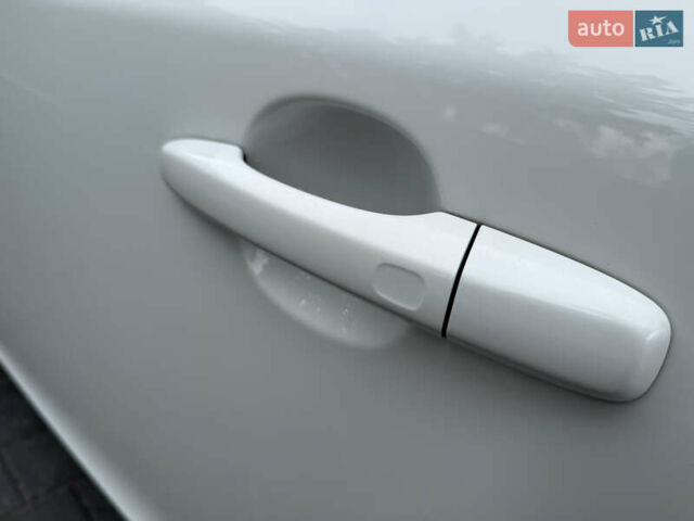 Белый Вольво С60, объемом двигателя 3 л и пробегом 155 тыс. км за 14999 $, фото 29 на Automoto.ua