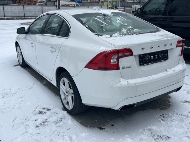 Білий Вольво С60, об'ємом двигуна 2 л та пробігом 260 тис. км за 7600 $, фото 4 на Automoto.ua