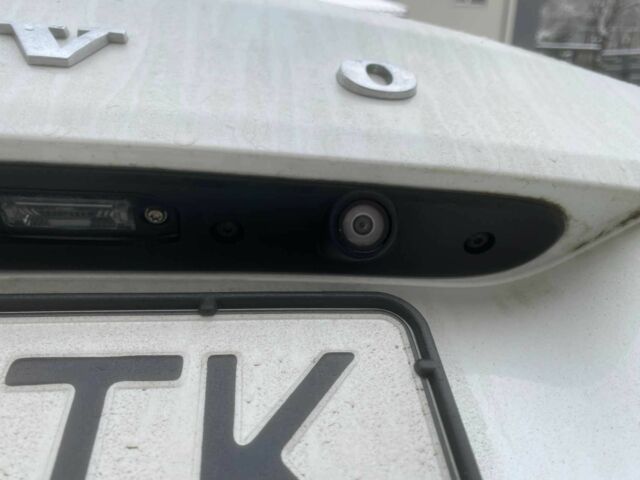 Білий Вольво С60, об'ємом двигуна 2.5 л та пробігом 250 тис. км за 11500 $, фото 8 на Automoto.ua