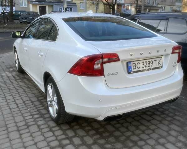 Белый Вольво С60, объемом двигателя 2.52 л и пробегом 244 тыс. км за 12600 $, фото 5 на Automoto.ua