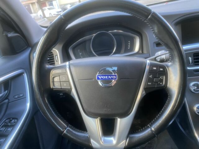 Білий Вольво С60, об'ємом двигуна 2.5 л та пробігом 250 тис. км за 11500 $, фото 14 на Automoto.ua