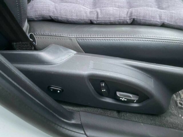 Білий Вольво С60, об'ємом двигуна 2.5 л та пробігом 250 тис. км за 11500 $, фото 19 на Automoto.ua