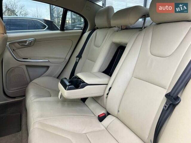 Білий Вольво С60, об'ємом двигуна 1.97 л та пробігом 176 тис. км за 13500 $, фото 18 на Automoto.ua