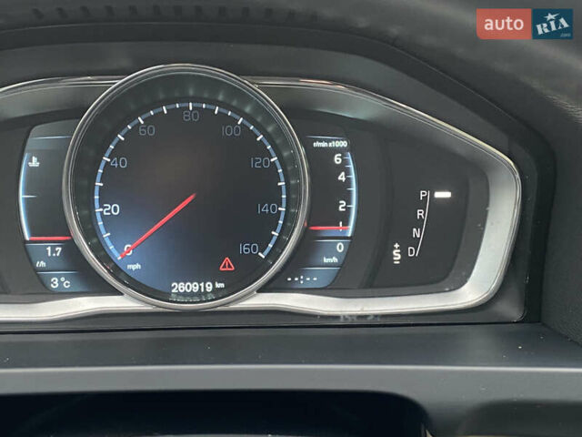 Белый Вольво С60, объемом двигателя 2 л и пробегом 260 тыс. км за 8300 $, фото 35 на Automoto.ua