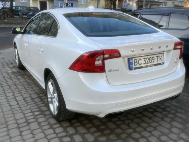 Білий Вольво С60, об'ємом двигуна 2.5 л та пробігом 250 тис. км за 11500 $, фото 4 на Automoto.ua