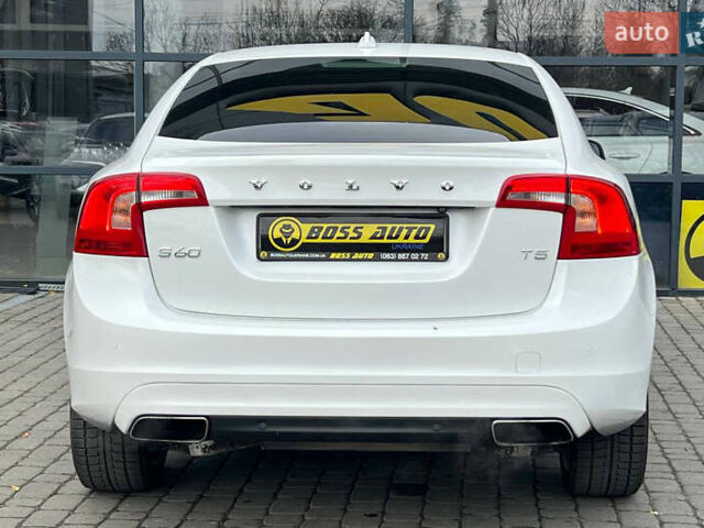 Білий Вольво С60, об'ємом двигуна 1.97 л та пробігом 176 тис. км за 13500 $, фото 5 на Automoto.ua