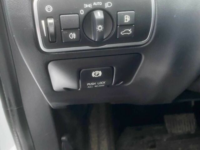 Білий Вольво С60, об'ємом двигуна 2.5 л та пробігом 250 тис. км за 11500 $, фото 21 на Automoto.ua