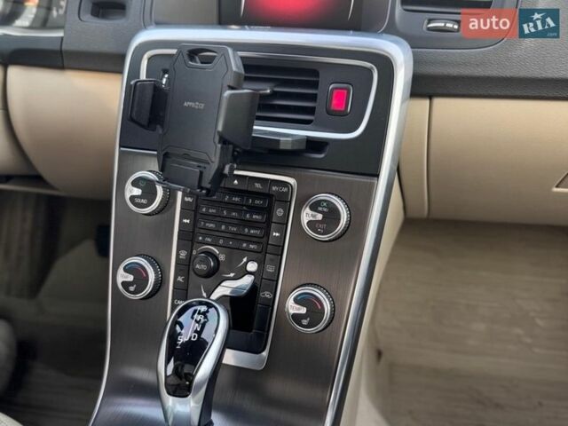 Білий Вольво С60, об'ємом двигуна 2.52 л та пробігом 314 тис. км за 12600 $, фото 18 на Automoto.ua