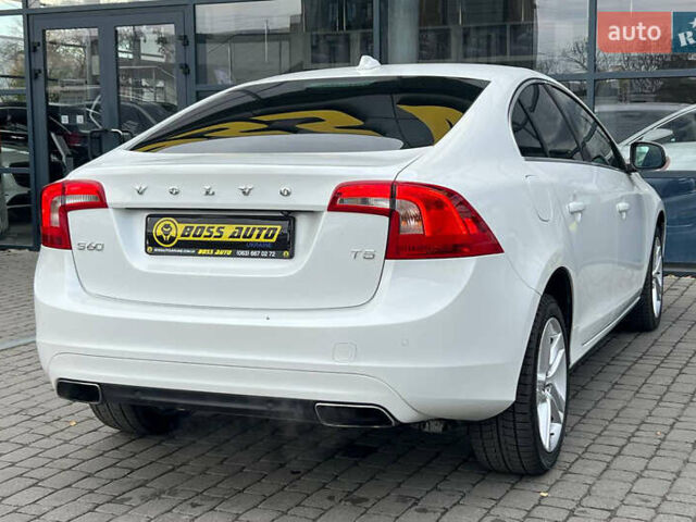 Білий Вольво С60, об'ємом двигуна 1.97 л та пробігом 176 тис. км за 13500 $, фото 6 на Automoto.ua