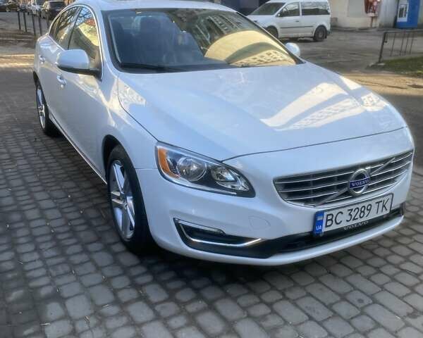 Белый Вольво С60, объемом двигателя 2.52 л и пробегом 244 тыс. км за 12600 $, фото 3 на Automoto.ua