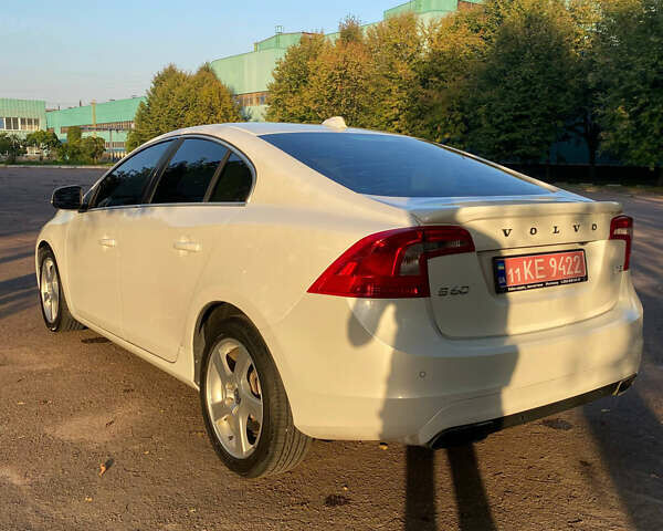 Білий Вольво С60, об'ємом двигуна 2 л та пробігом 198 тис. км за 12000 $, фото 4 на Automoto.ua