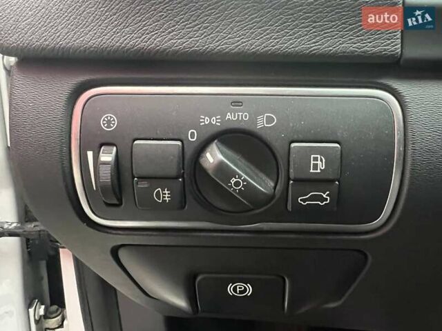 Белый Вольво С60, объемом двигателя 1.98 л и пробегом 215 тыс. км за 14490 $, фото 16 на Automoto.ua