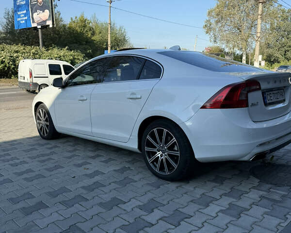 Белый Вольво С60, объемом двигателя 1.97 л и пробегом 176 тыс. км за 13500 $, фото 6 на Automoto.ua