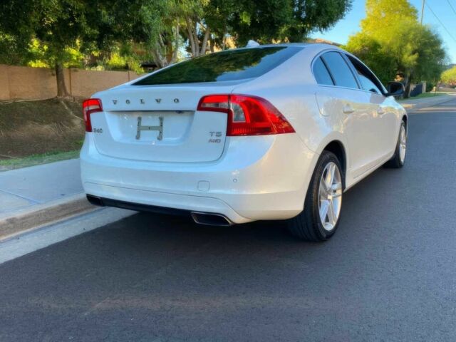 Белый Вольво С60, объемом двигателя 2 л и пробегом 80 тыс. км за 7500 $, фото 6 на Automoto.ua