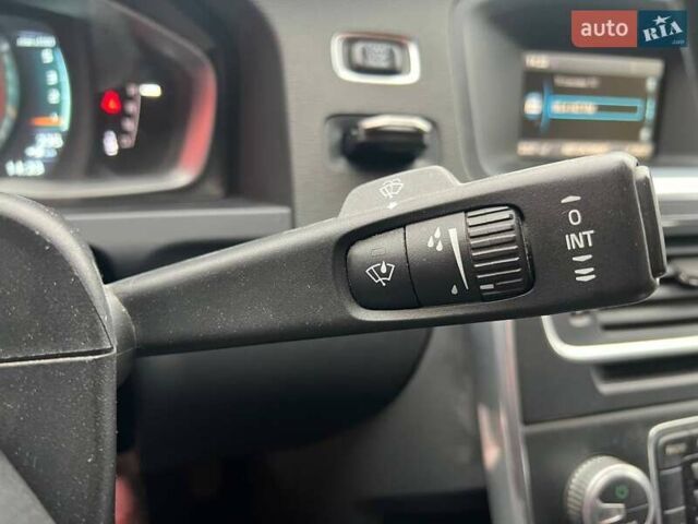 Белый Вольво С60, объемом двигателя 1.98 л и пробегом 215 тыс. км за 14490 $, фото 22 на Automoto.ua