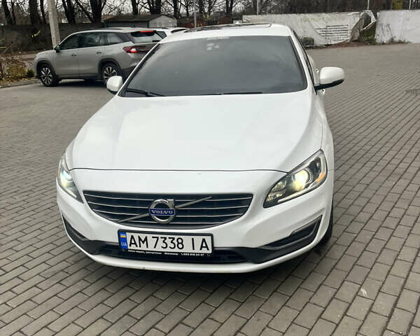 Белый Вольво С60, объемом двигателя 1.97 л и пробегом 178 тыс. км за 14300 $, фото 12 на Automoto.ua