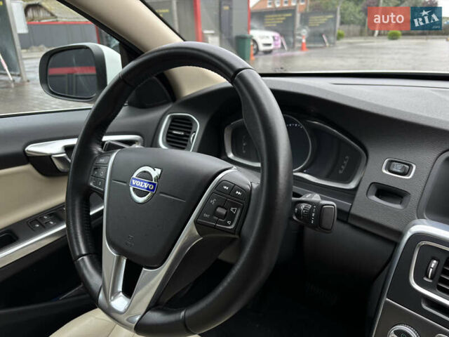 Белый Вольво С60, объемом двигателя 1.97 л и пробегом 124 тыс. км за 15000 $, фото 23 на Automoto.ua