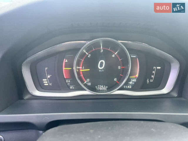 Белый Вольво С60, объемом двигателя 1.97 л и пробегом 178 тыс. км за 14300 $, фото 1 на Automoto.ua