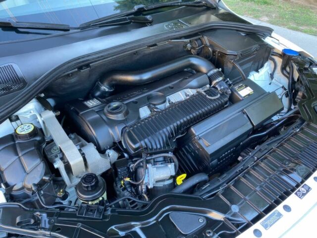 Белый Вольво С60, объемом двигателя 2 л и пробегом 80 тыс. км за 7500 $, фото 18 на Automoto.ua