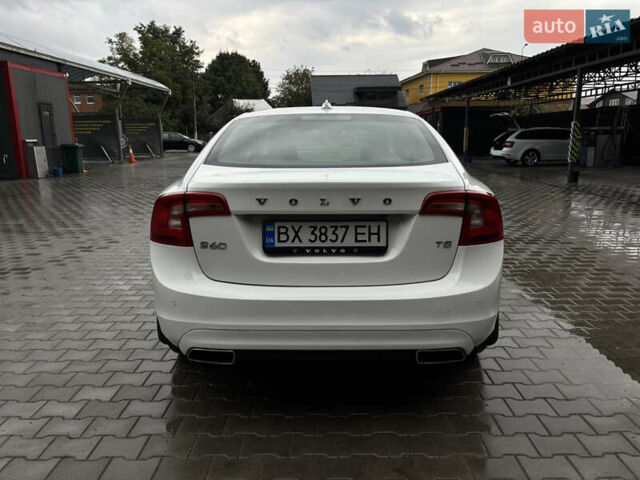Белый Вольво С60, объемом двигателя 1.97 л и пробегом 124 тыс. км за 15000 $, фото 5 на Automoto.ua