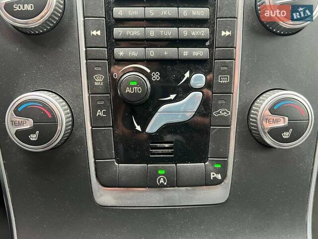 Белый Вольво С60, объемом двигателя 1.98 л и пробегом 215 тыс. км за 12690 $, фото 26 на Automoto.ua