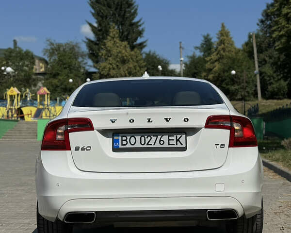 Белый Вольво С60, объемом двигателя 1.97 л и пробегом 246 тыс. км за 13500 $, фото 5 на Automoto.ua