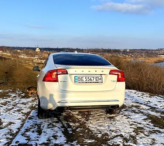 Білий Вольво С60, об'ємом двигуна 2 л та пробігом 32 тис. км за 17000 $, фото 1 на Automoto.ua