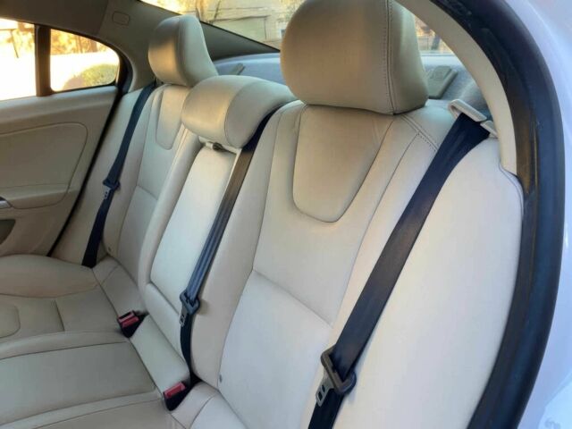 Белый Вольво С60, объемом двигателя 2 л и пробегом 80 тыс. км за 7500 $, фото 17 на Automoto.ua