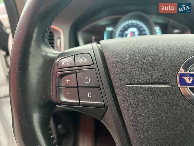 Белый Вольво С60, объемом двигателя 1.98 л и пробегом 215 тыс. км за 12690 $, фото 19 на Automoto.ua