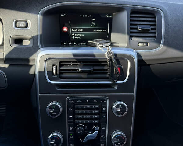 Белый Вольво С60, объемом двигателя 1.97 л и пробегом 176 тыс. км за 13500 $, фото 17 на Automoto.ua