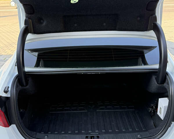 Белый Вольво С60, объемом двигателя 1.97 л и пробегом 176 тыс. км за 13500 $, фото 19 на Automoto.ua