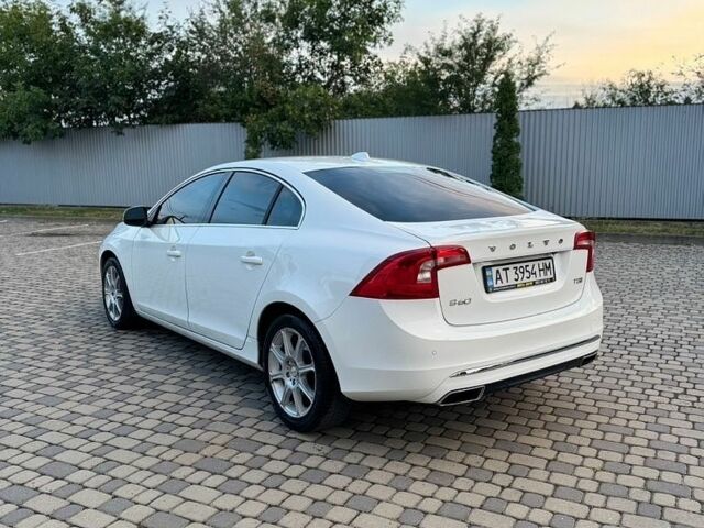 Белый Вольво С60, объемом двигателя 1.97 л и пробегом 160 тыс. км за 12199 $, фото 3 на Automoto.ua