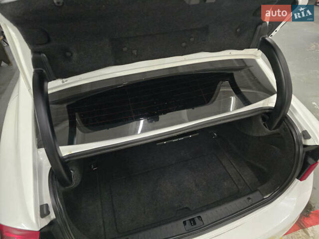 Білий Вольво С60, об'ємом двигуна 1.56 л та пробігом 226 тис. км за 14500 $, фото 45 на Automoto.ua