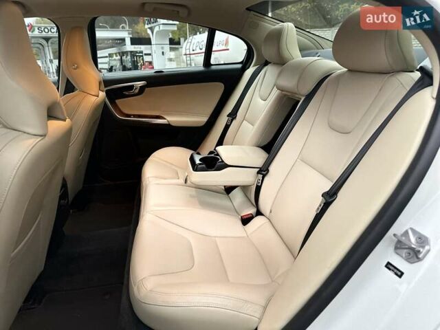 Белый Вольво С60, объемом двигателя 2 л и пробегом 156 тыс. км за 14500 $, фото 15 на Automoto.ua