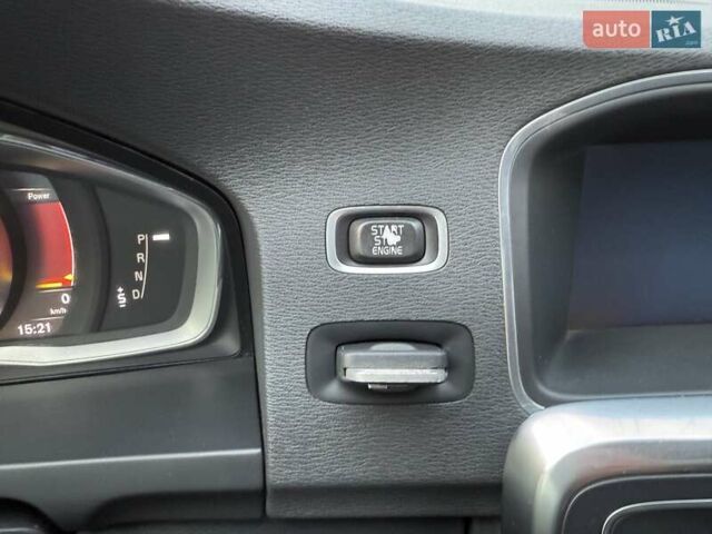 Белый Вольво С60, объемом двигателя 1.97 л и пробегом 158 тыс. км за 15500 $, фото 24 на Automoto.ua