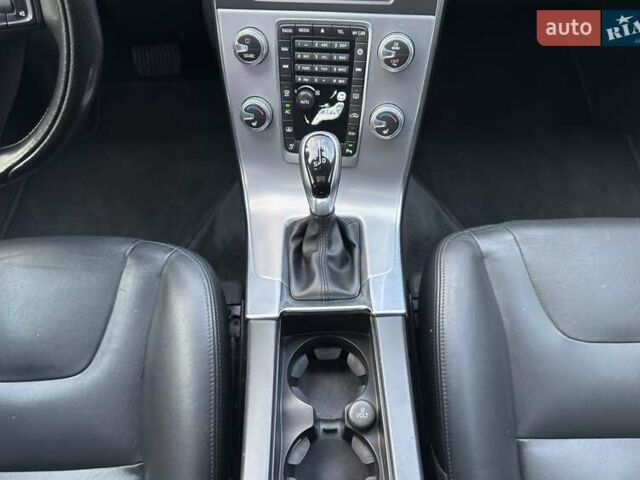 Белый Вольво С60, объемом двигателя 1.97 л и пробегом 158 тыс. км за 15500 $, фото 27 на Automoto.ua