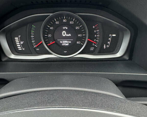 Білий Вольво С60, об'ємом двигуна 1.97 л та пробігом 177 тис. км за 13000 $, фото 21 на Automoto.ua