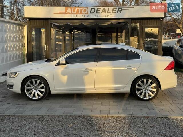 Белый Вольво С60, объемом двигателя 1.97 л и пробегом 158 тыс. км за 15500 $, фото 5 на Automoto.ua