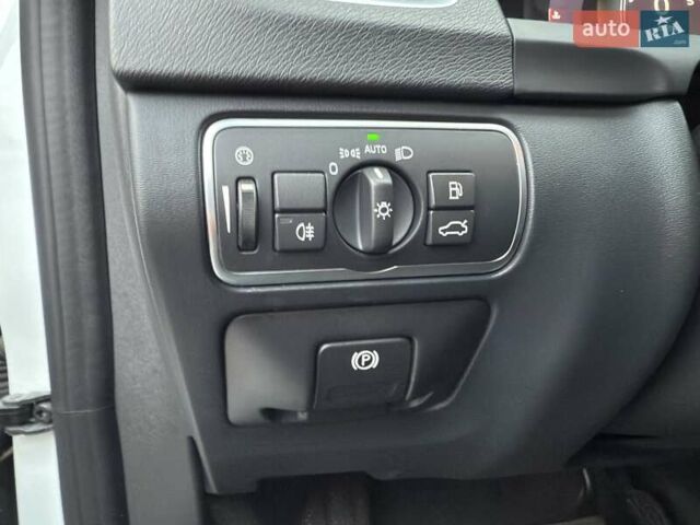 Белый Вольво С60, объемом двигателя 1.97 л и пробегом 158 тыс. км за 15500 $, фото 20 на Automoto.ua