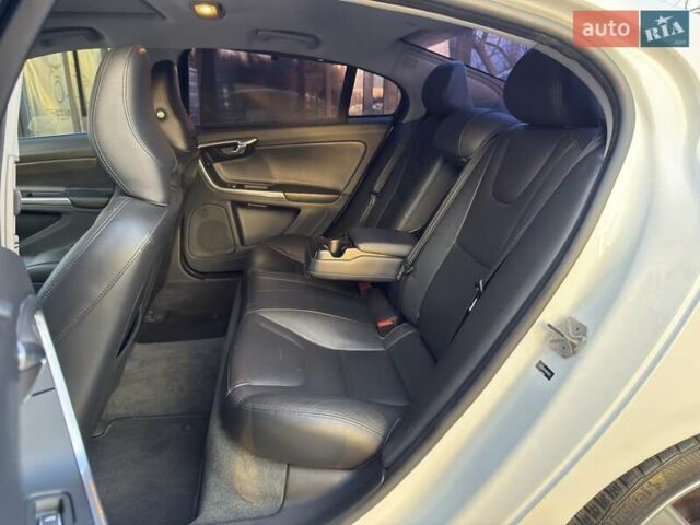 Белый Вольво С60, объемом двигателя 1.97 л и пробегом 158 тыс. км за 15500 $, фото 31 на Automoto.ua