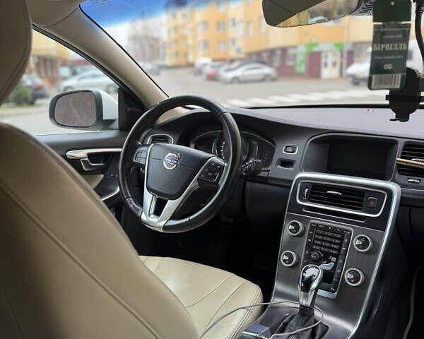 Белый Вольво С60, объемом двигателя 2 л и пробегом 211 тыс. км за 12100 $, фото 28 на Automoto.ua