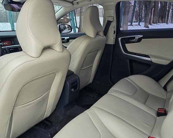 Білий Вольво С60, об'ємом двигуна 1.97 л та пробігом 115 тис. км за 14900 $, фото 19 на Automoto.ua